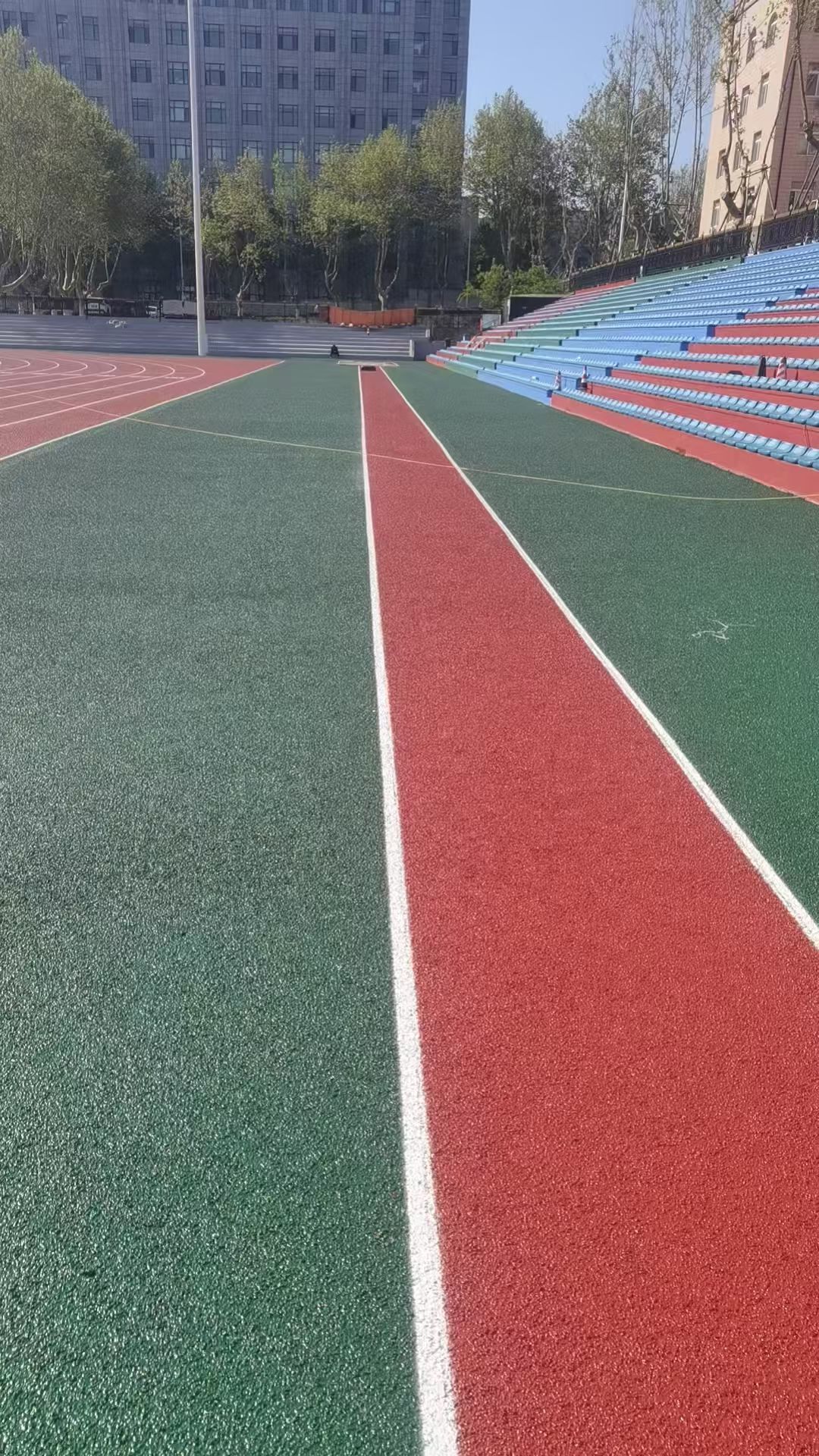 南昌市仿真草坪透水跑道 - 价格
